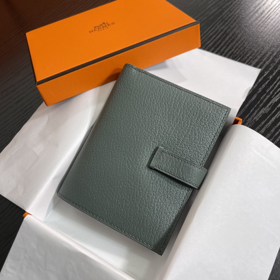 Bearn 短夾 杏仁綠 金扣 Epsom皮_3