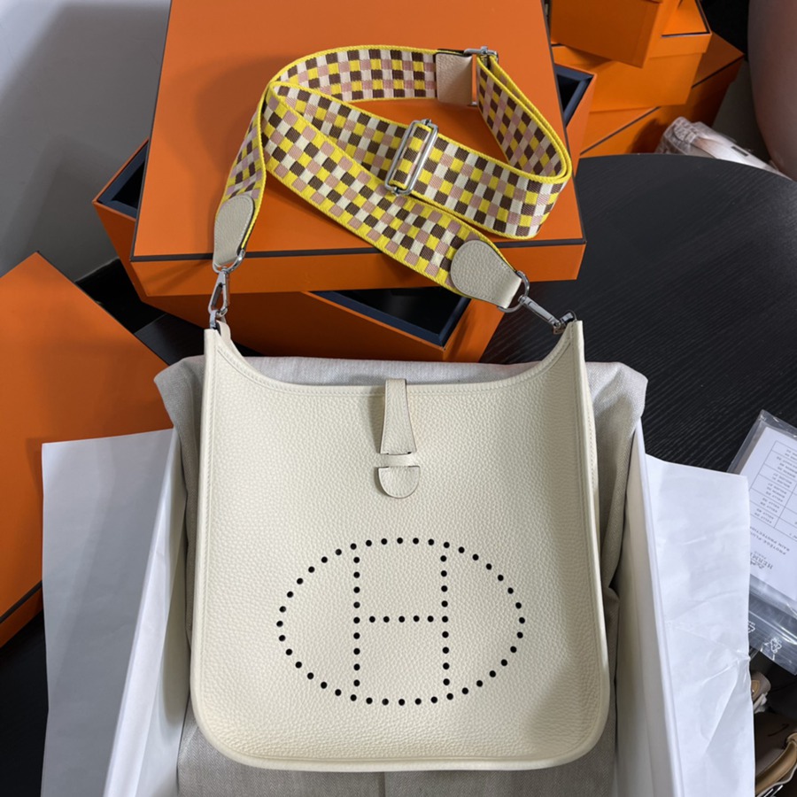 Evelyn 29CM Clemence TC皮 奶油白 銀扣_1