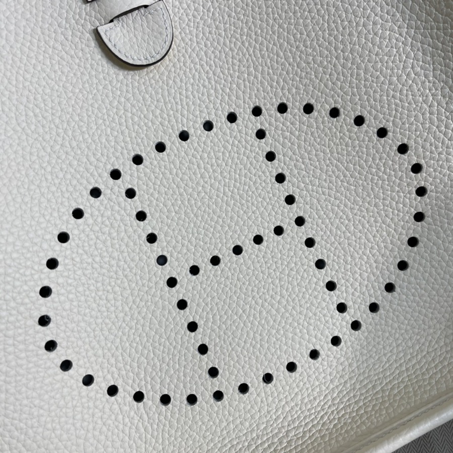 Evelyn 29CM Clemence TC皮 奶油白 銀扣_4