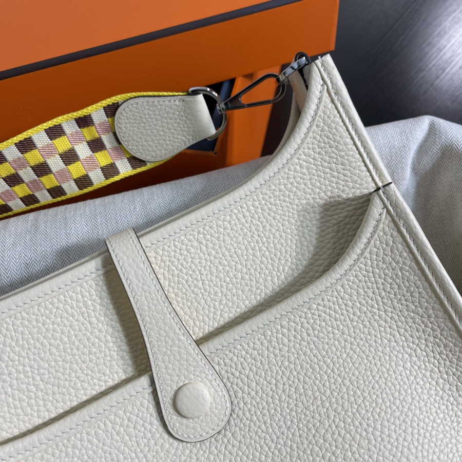 Evelyn 29CM Clemence TC皮 奶油白 銀扣_5