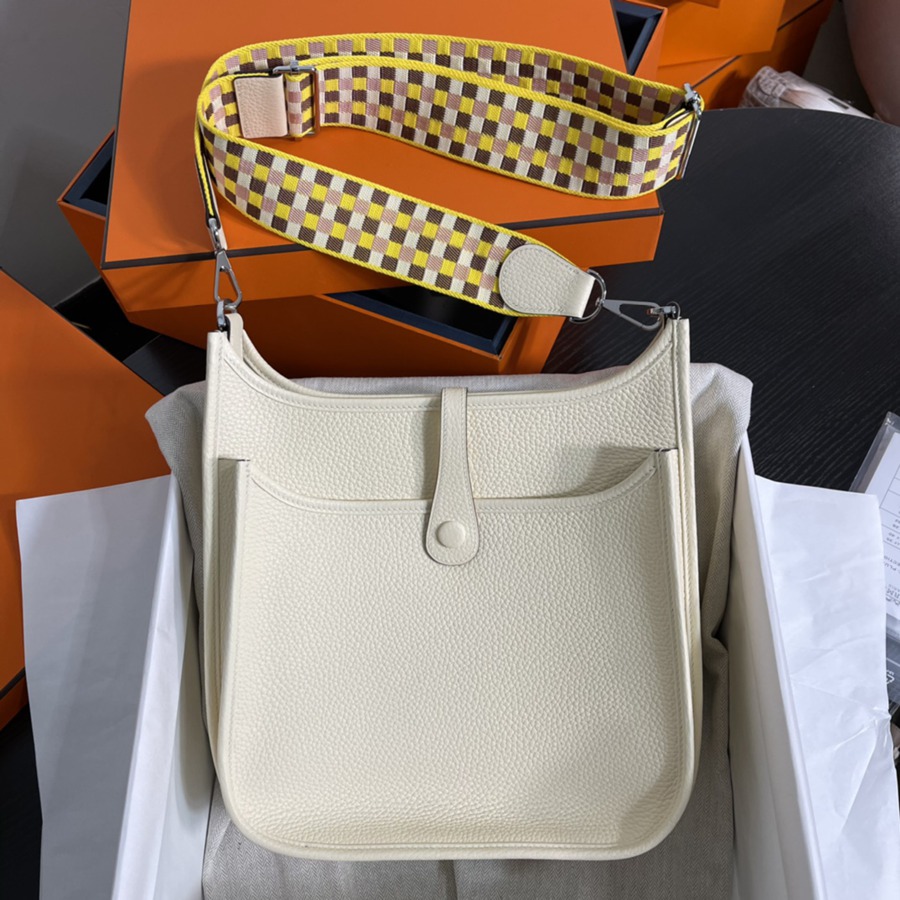 Evelyn 29CM Clemence TC皮 奶油白 銀扣_9