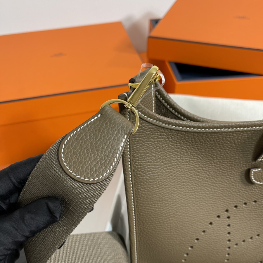 Evelyn 29CM Clemence TC皮 大象灰 金扣_8