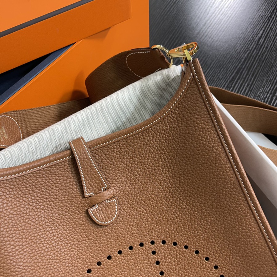 Evelyn 29CM Clemence TC皮 金棕 金扣_3