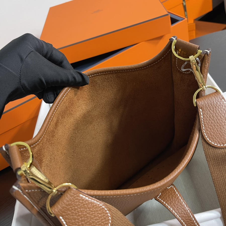 Evelyn 29CM Clemence TC皮 金棕 金扣_8