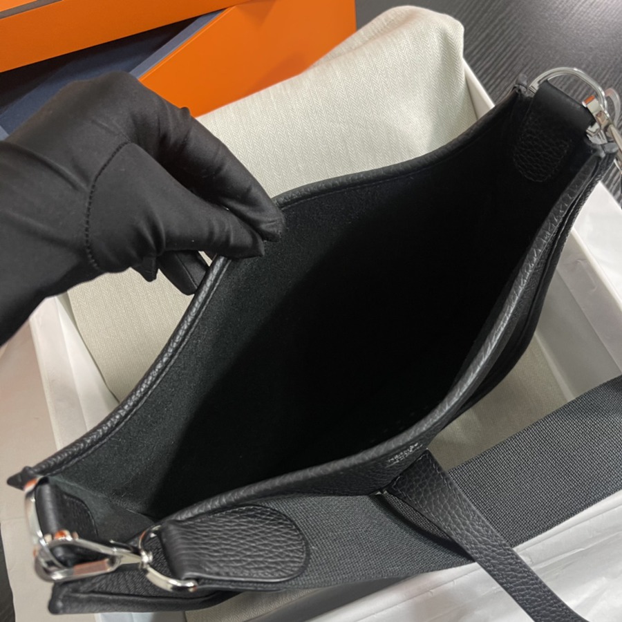 Evelyn 29CM Clemence TC皮 黑色 銀扣_8