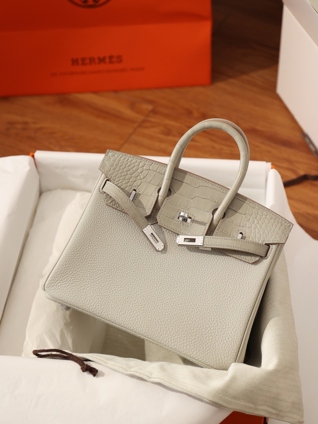 Birkin25鱷魚配灰色銀扣_3