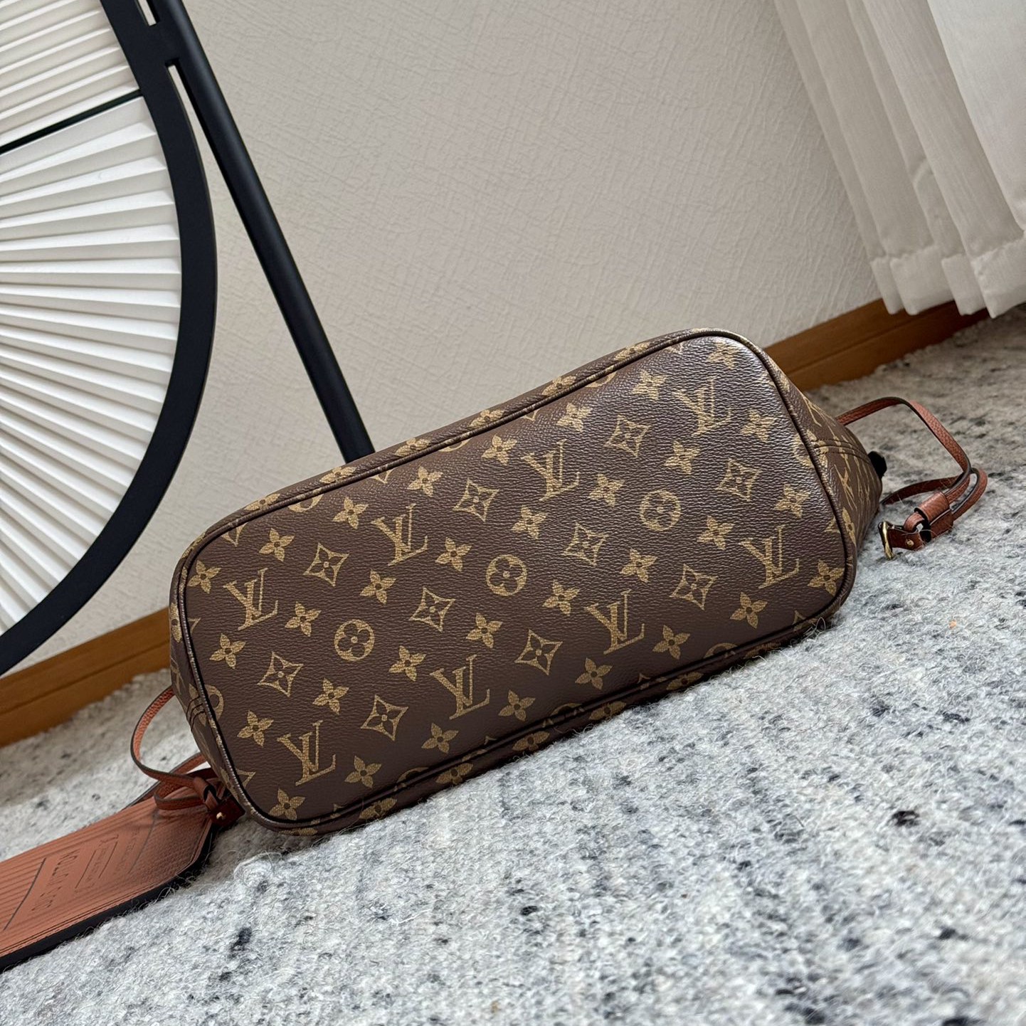 M12061 Neverfull Inside Out MM購物包_4