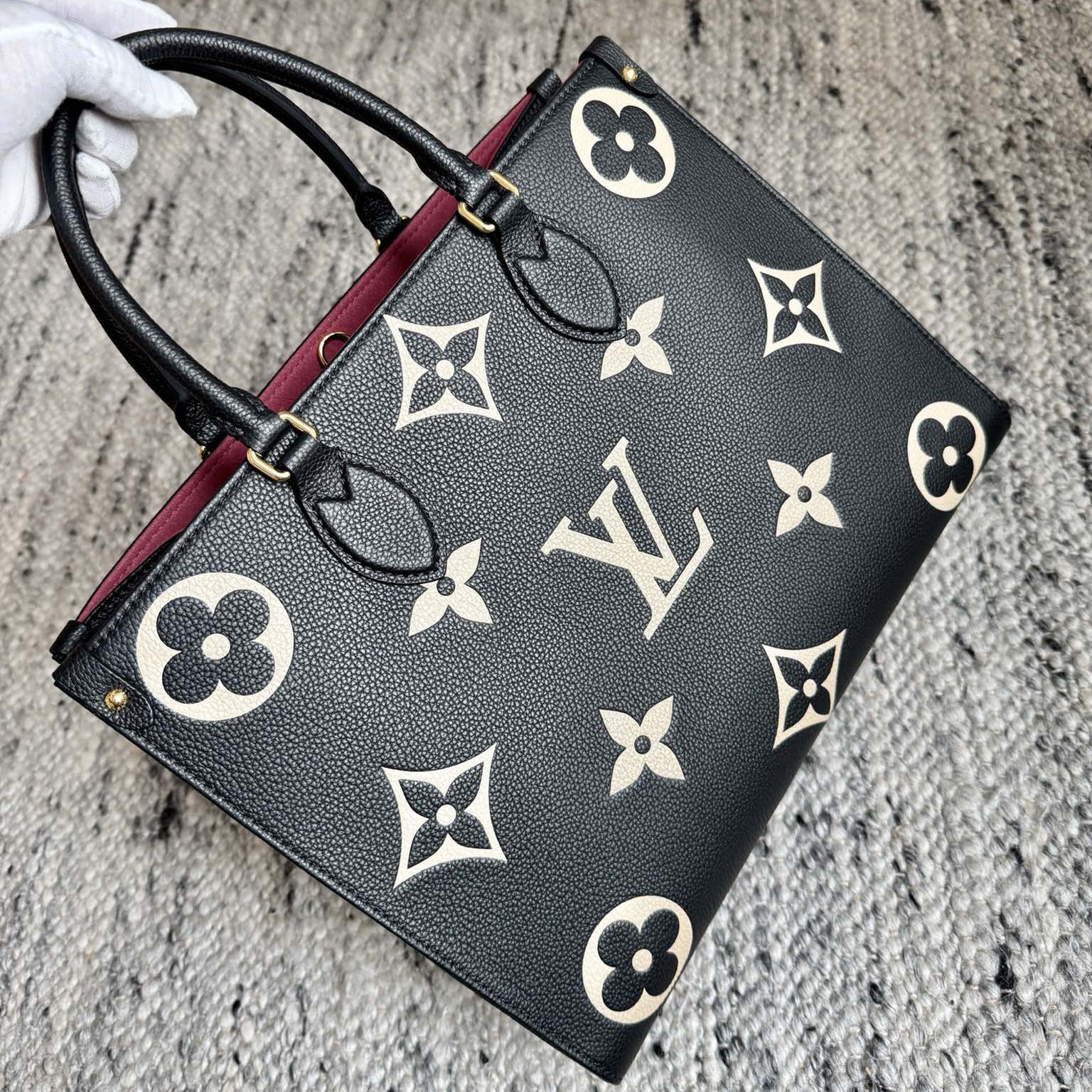 M45495 OnTheGo 中號手袋_7