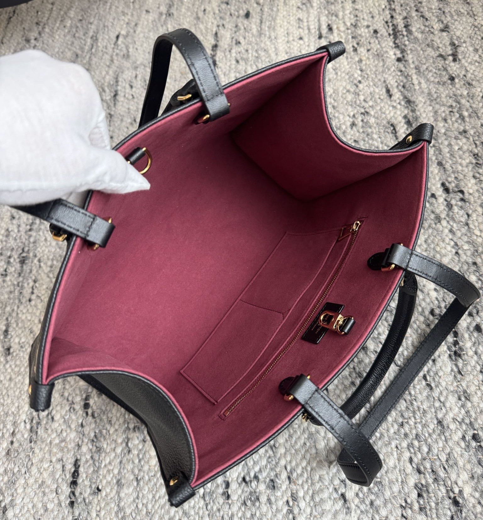 M45495 OnTheGo 中號手袋_5