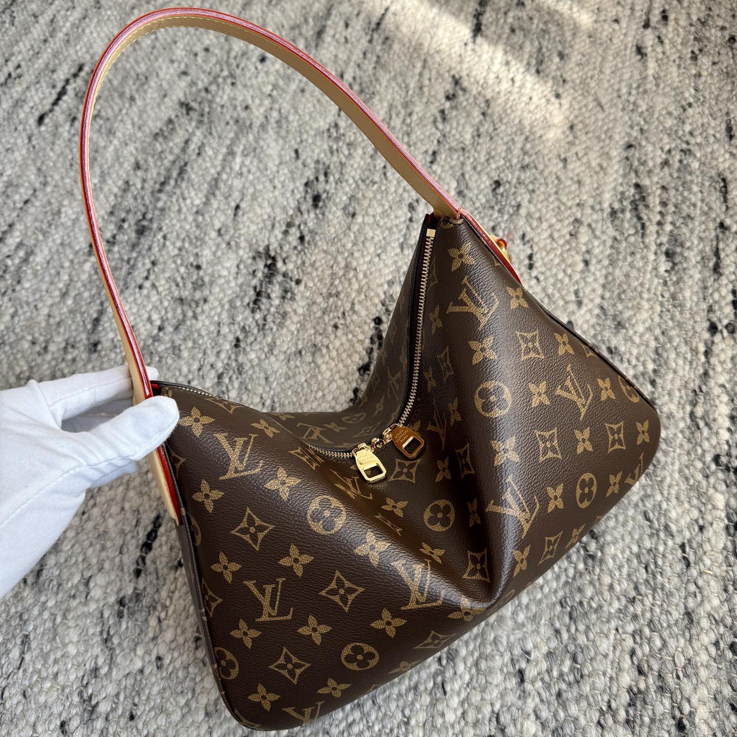 M11952 Slouchy 小號手袋_5