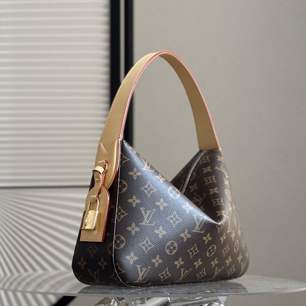 M11952 Slouchy 小號手袋_2