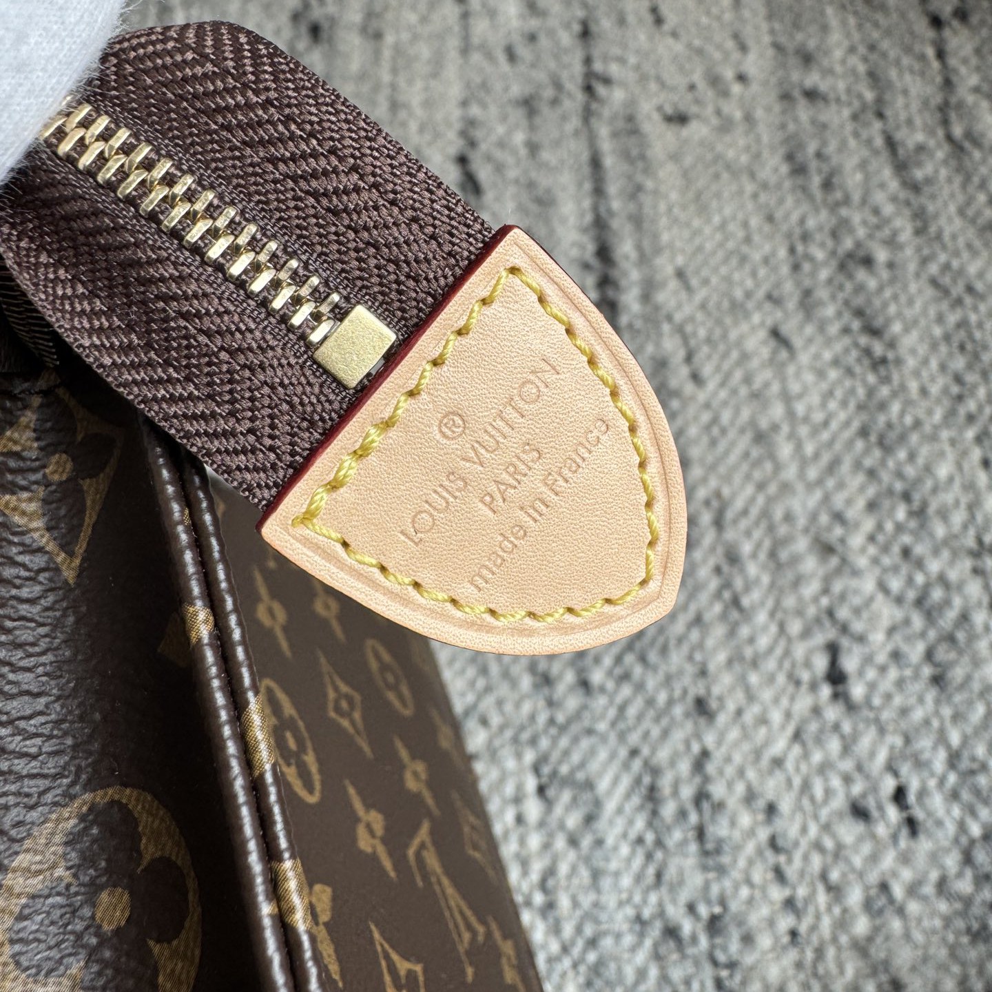 M46037 Poche Toilette 盥洗袋_3