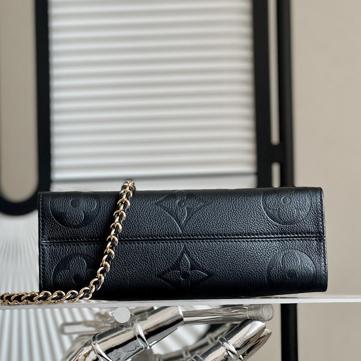 M23640 OnTheGo East West 手袋_3