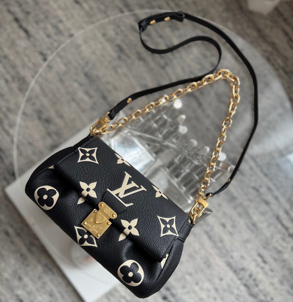 Favorite M45859 雲朵包_3