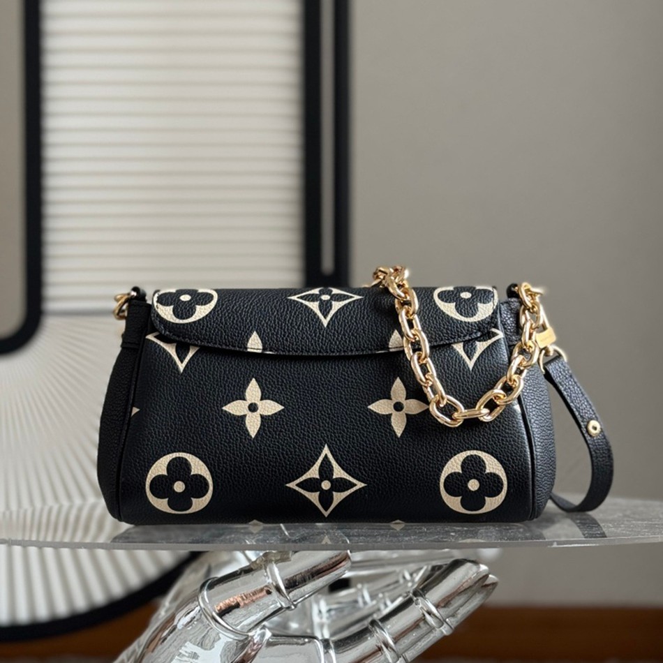 Favorite M45859 雲朵包_4