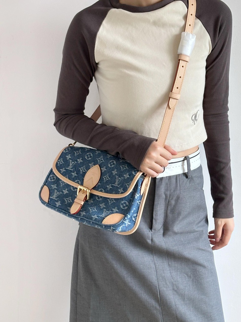 Diane M13070 丹寧法棍包_3