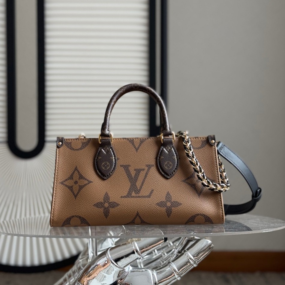 M14236 Onthego East West Chain 橫版托特包_8