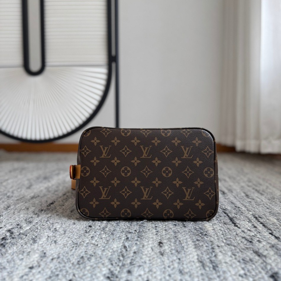 M12926 All In BB 水桶包大號_4