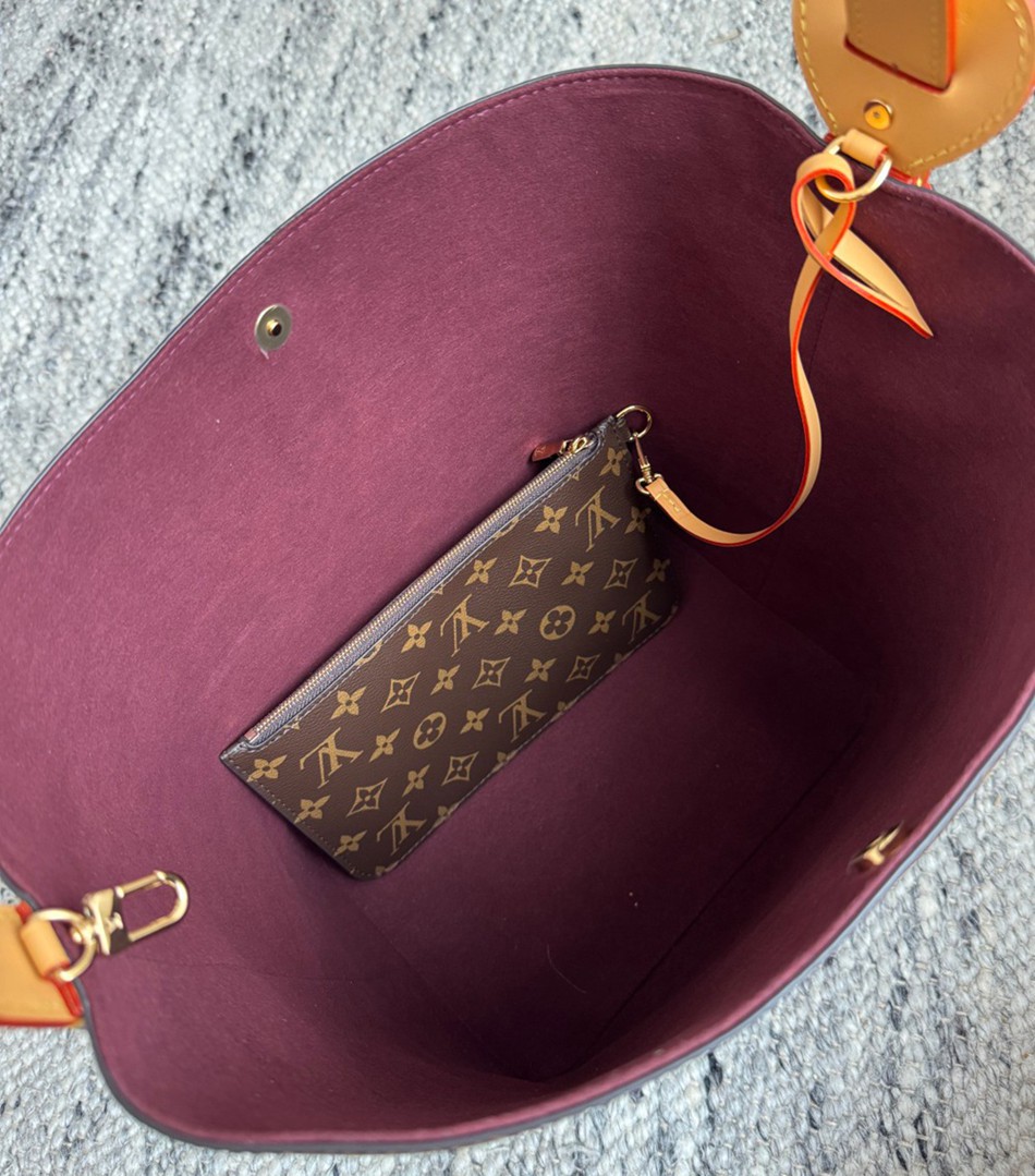 M12926 All In BB 水桶包大號_5