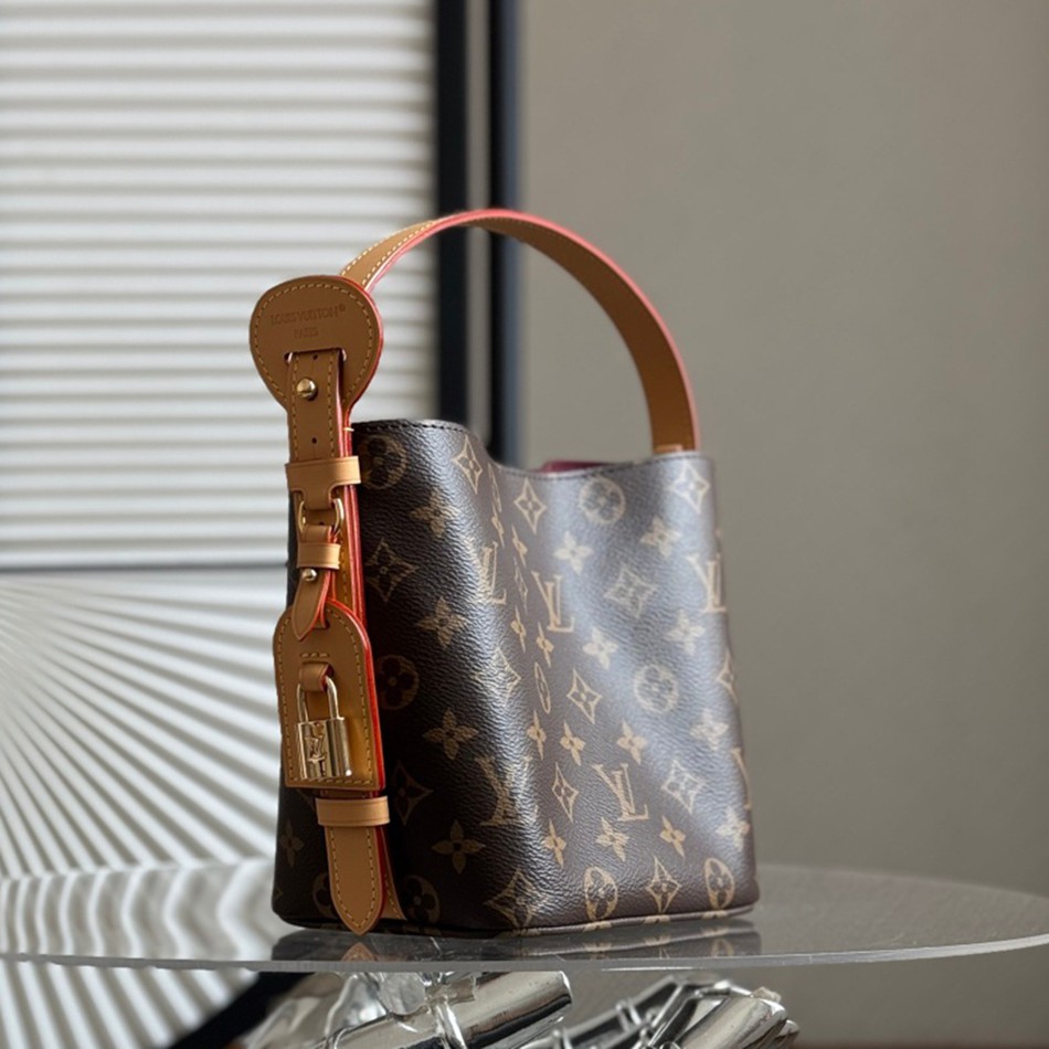 All In BB 手袋 M12925 水桶包_2