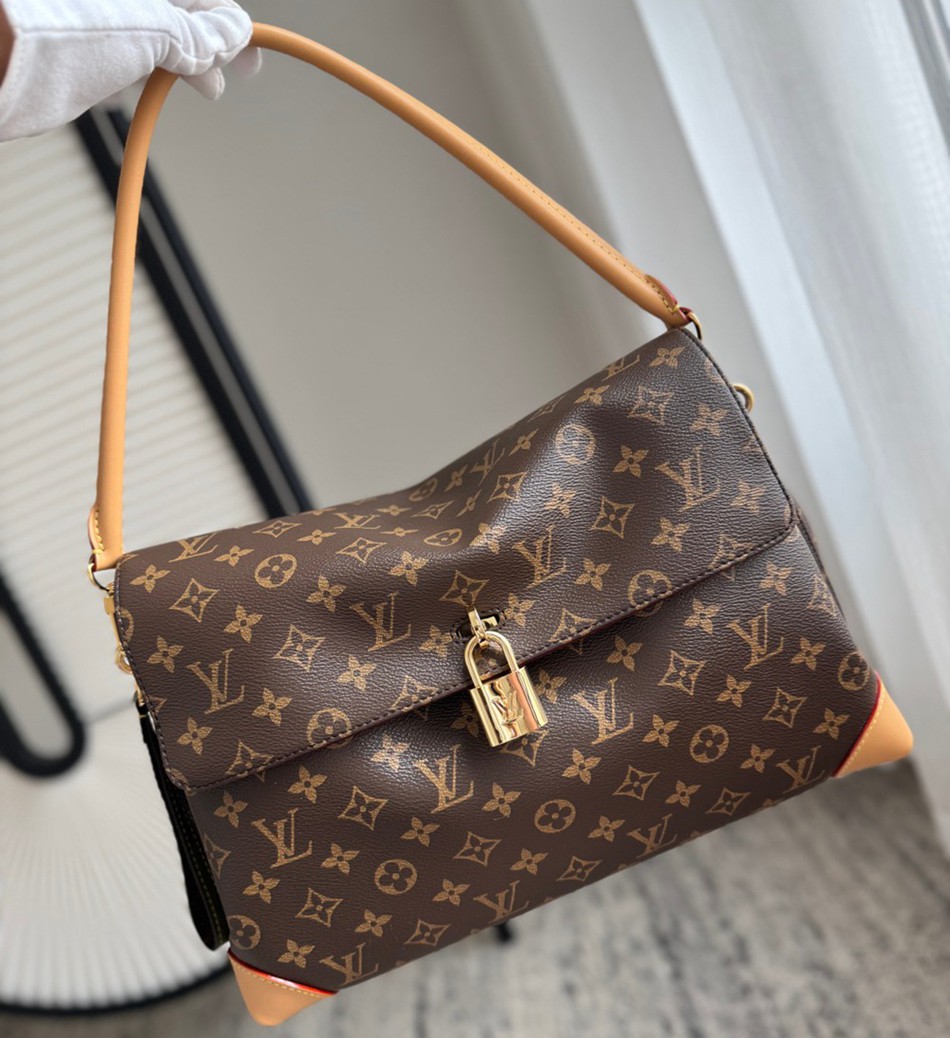 M14473 Hide Away 腋下鎖頭包中號_5